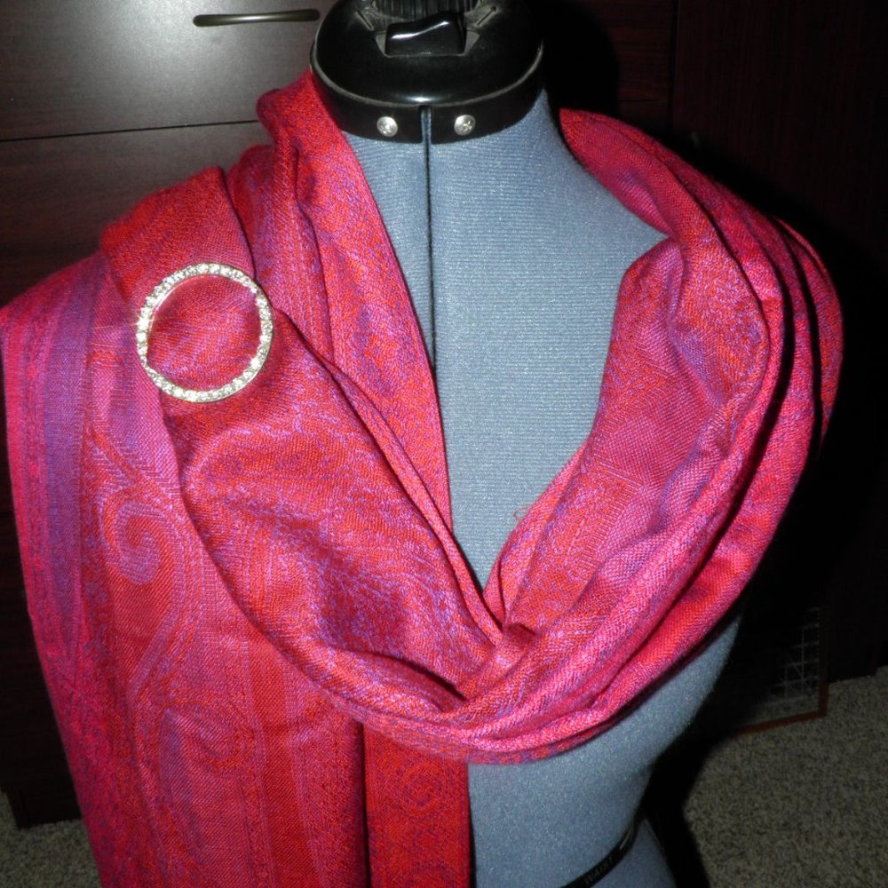 RED/BURGUNDY SHIMMERY LONG SCARF